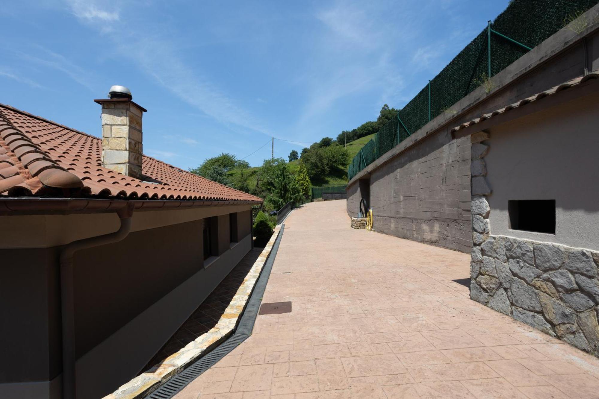 Sarren Villa Pool Bermeo Exterior photo